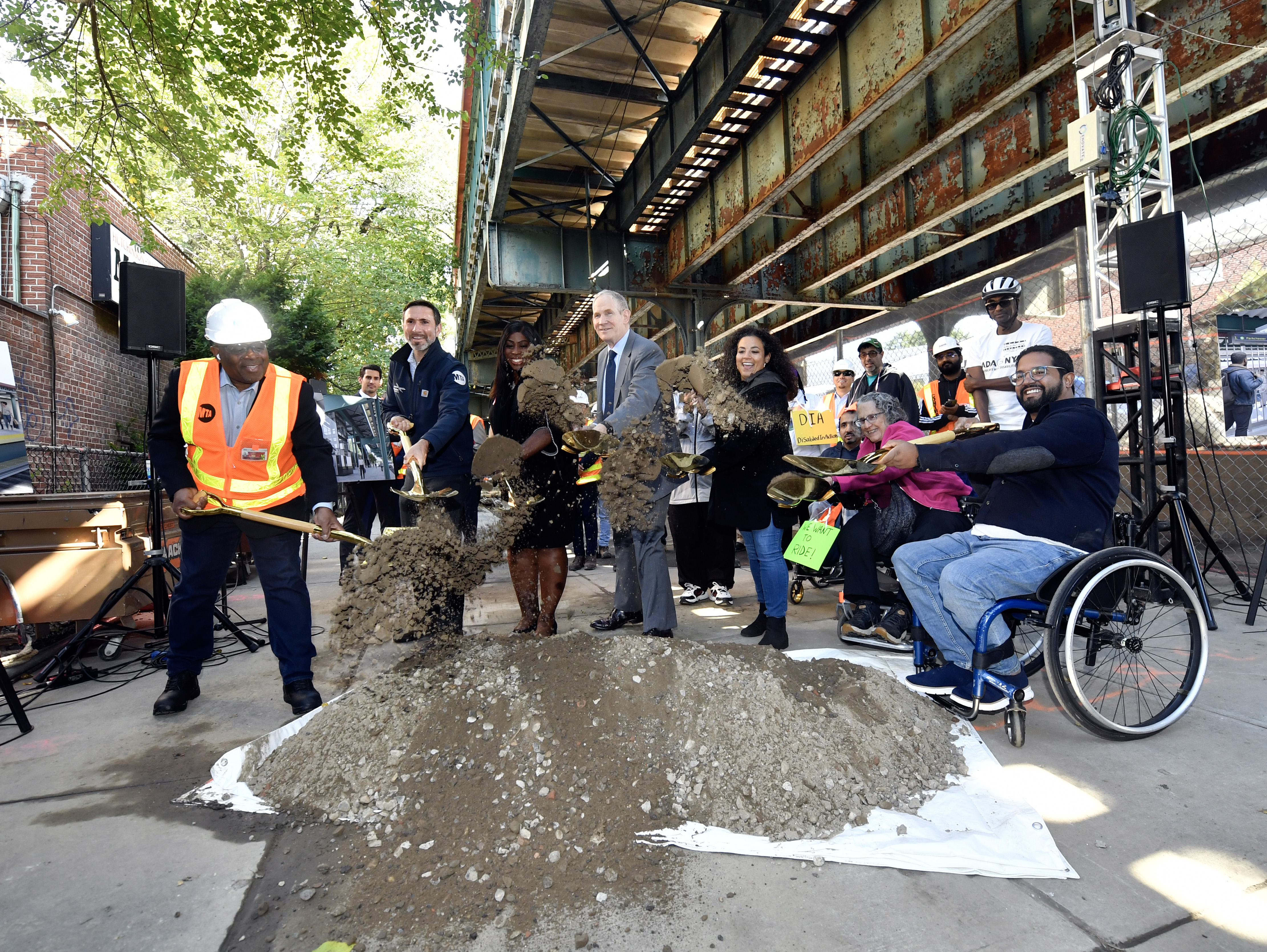 Groundbreaking for Middletown Rd Station Accessibility Project