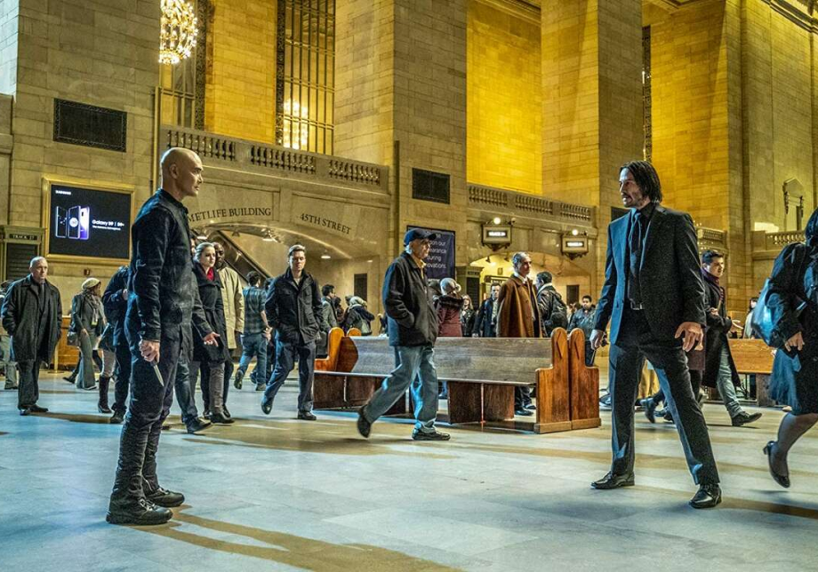 Keanu Reeves in Grand Central Terminal