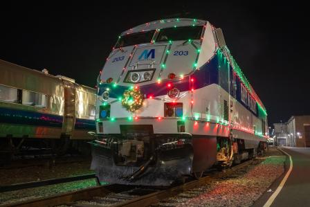 Catch the 2025 Metro-North holiday lights trains