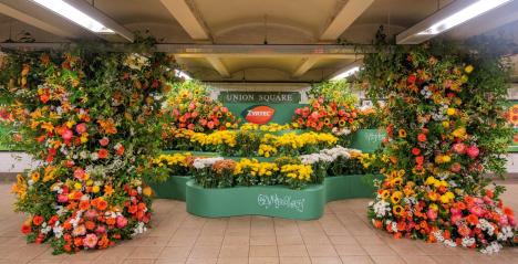 A floral display in 14 St-Union Sq station