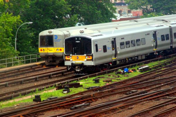 Extremely Limited LIRR Main Line Service Nov. 8 and 9 as Crews Perform Signal Upgrades